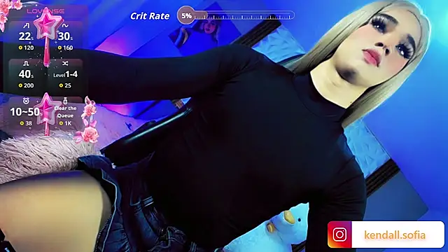 Sophiaa_doll_: διαδικτυακό σόου στην κάμερα