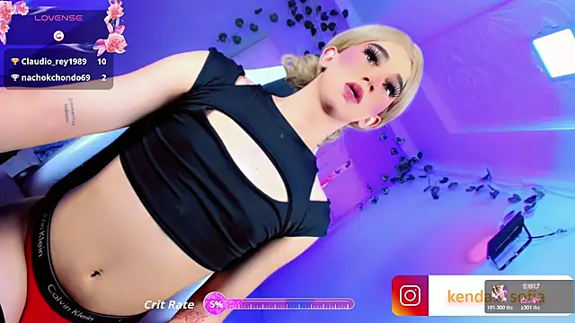 Pokazy przed kamerką – Sophiaa_doll_