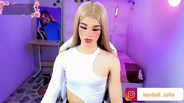 Sophiaa_doll_ Шоу с уебкамера