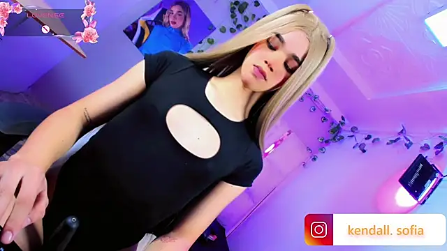 Sophiaa_doll_ 网络视讯表演