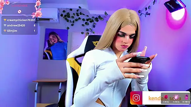 Sophiaa_doll_ Шоу с уебкамера