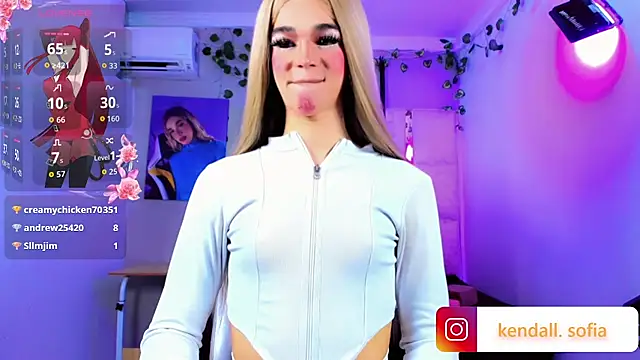 Sophiaa_doll_ Show in webcam