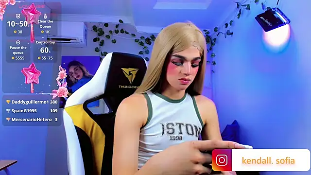 Sophiaa_doll_ Webcamshow