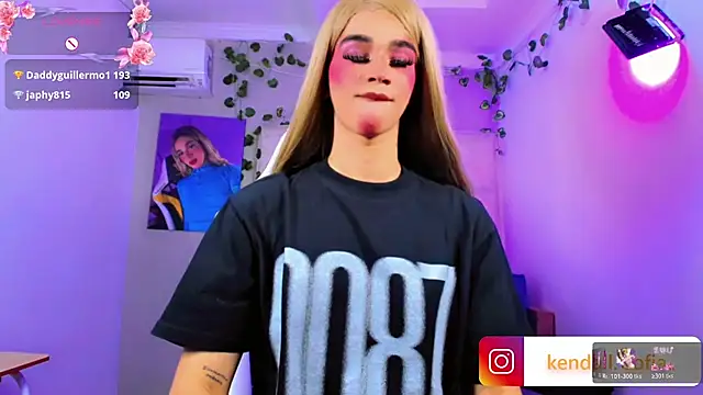 Sophiaa_doll_ webkamerás műsora