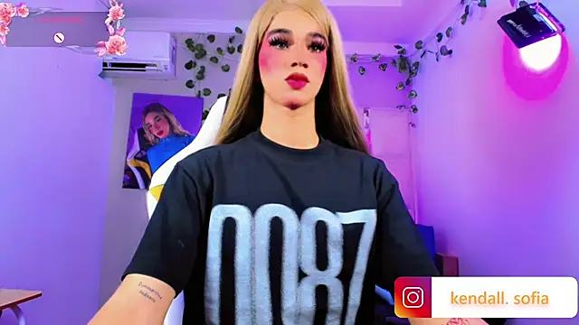 Sophiaa_doll_ Show Webcam