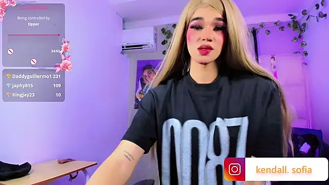 Sophiaa_doll_'s Webcam Show