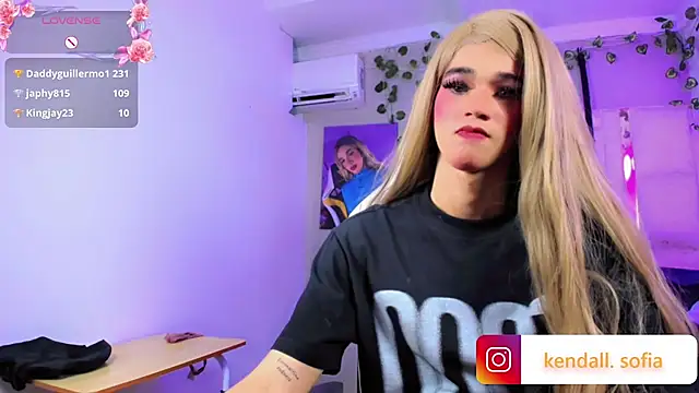 Sophiaa_doll_'s Webcam Show