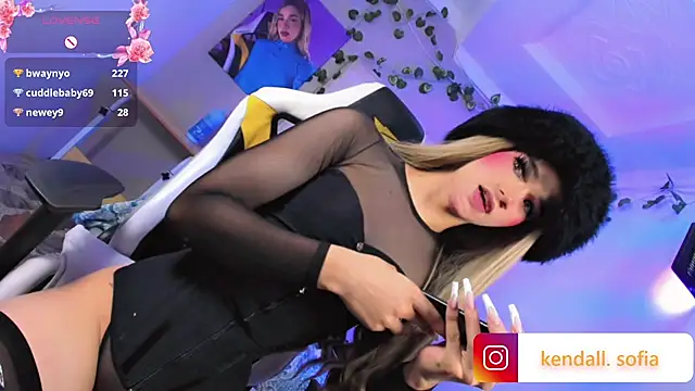 Sophiaa_doll_ 网络视讯表演