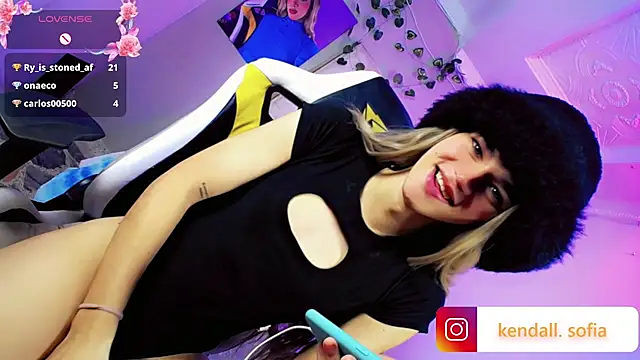 Pokazy przed kamerką – Sophiaa_doll_