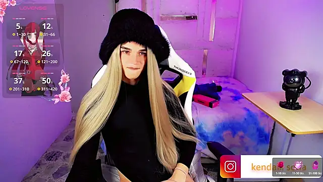 Sophiaa_doll_ 网络视讯表演