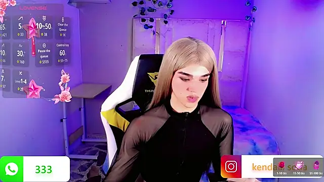 Sophiaa_doll_ Show in webcam
