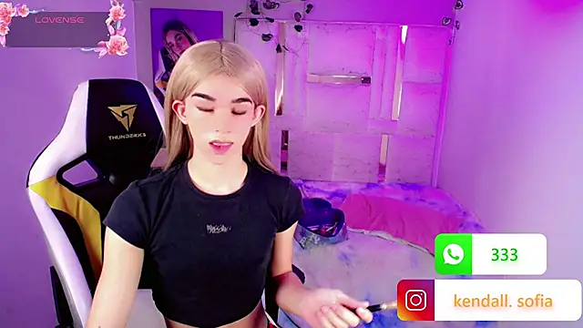 Sophiaa_doll_ 网络视讯表演