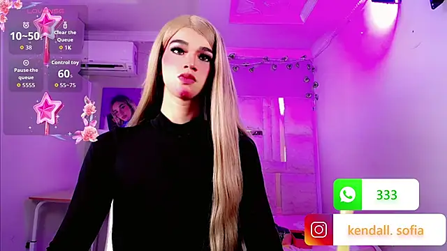 Sophiaa_doll_ Show in webcam