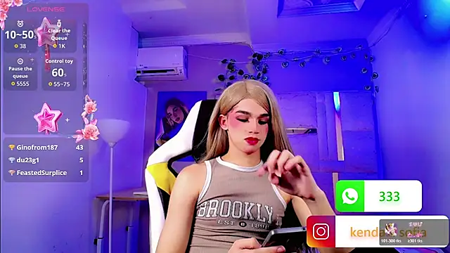 Sophiaa_doll_ Show Webcam