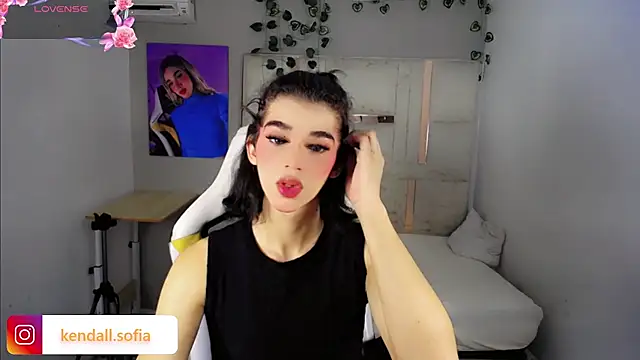 Sophiaa_doll_ Show Webcam