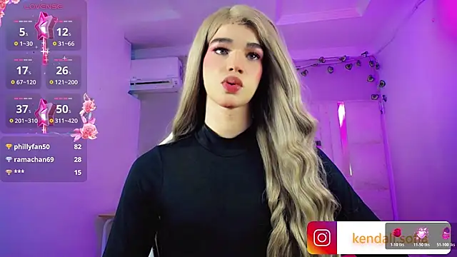 Sophiaa_doll_ webkamerás műsora