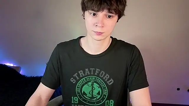 AnthonyCuutie webcam show