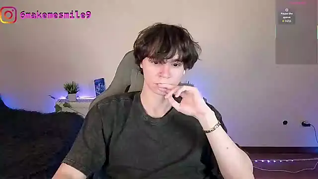AnthonyCuutie Pertunjukan Webcam