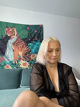 XXX chat uživo modela Avery_Wilson