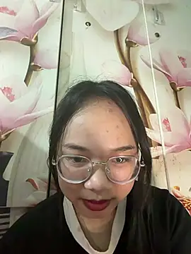 Emmiuuuu03 Show Webcam