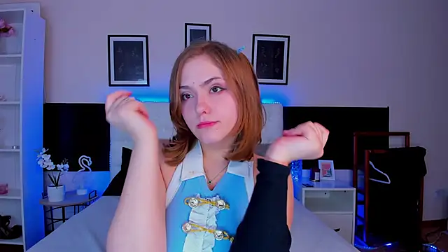 DellaRows – webcam-show