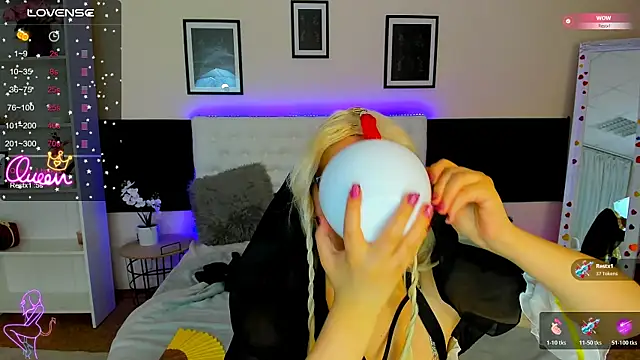 DellaRows' Live XXX Chat