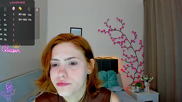 DellaRows XXX чат на живо