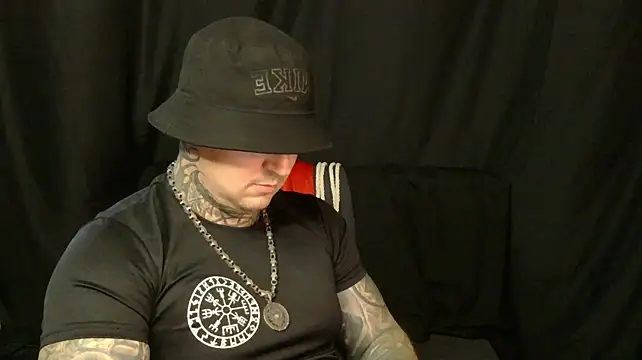 devilWithTats – Kamerová šou