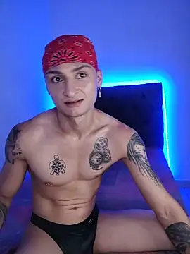 DIEGO_JONES Show in webcam