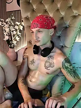 DIEGO_JONES Show in webcam