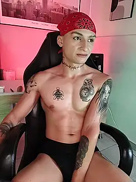 Show modela DIEGO_JONES na web-kameri