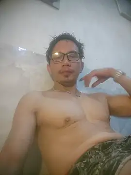 Pertunjukan Kamera Web traiwe06