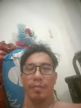 traiwe06 在線直播表演