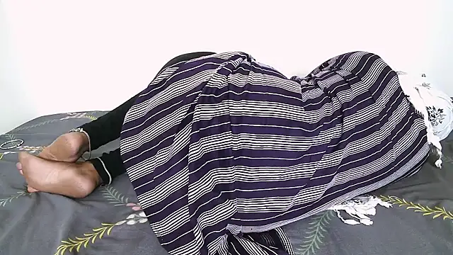 Miss_Sanika Webcam show