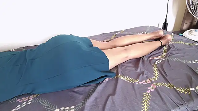 Miss_Sanika Webcam show
