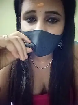 Tamil_Rani- Show in webcam