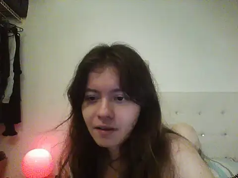 הופעת וובקאם של Agathaaaxxxx