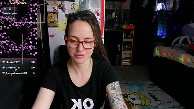 LisaFoxy_y's Webcam Show
