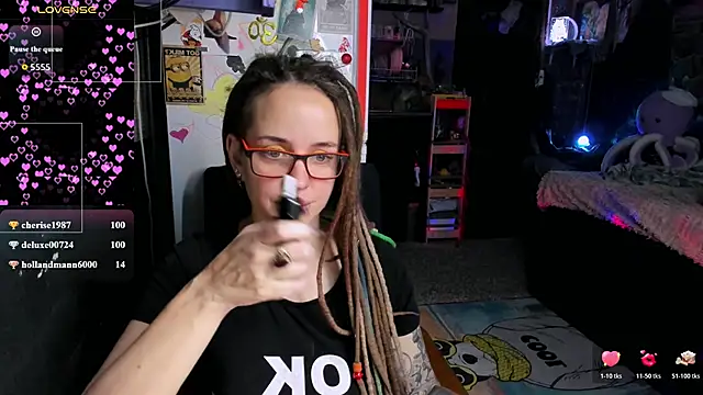 Chatroom XXX en direct de LisaFoxy_y