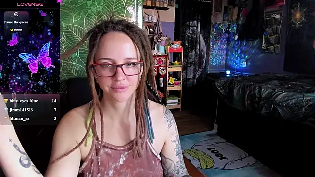 Chat XXX ao vivo de LisaFoxy_y