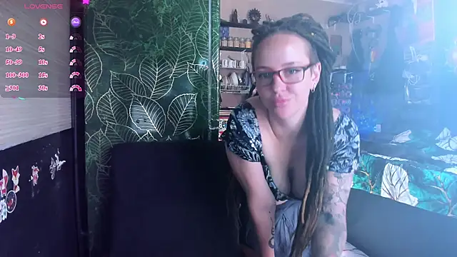 Chat XXX ao vivo de LisaFoxy_y
