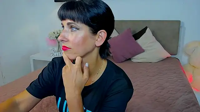 HeidieRaven's Live XXX Chat