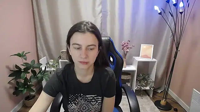Pokój czatu na żywo – MistyBree