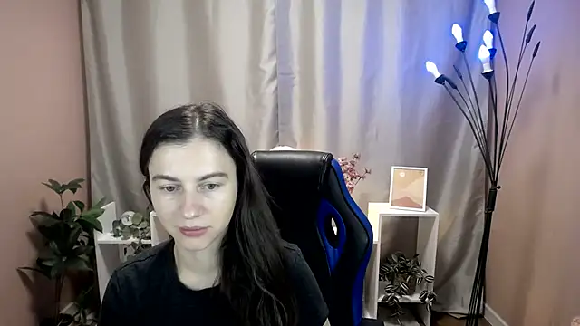 MistyBree Pertunjukan Webcam