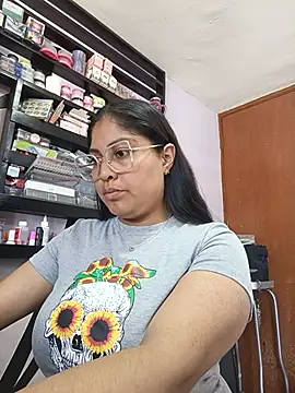 Pertunjukan Kamera Web Yamilka-Reyes