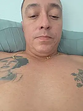 Show de DoggiiDick na webcam
