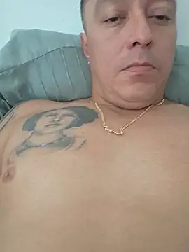 הופעת וובקאם של DoggiiDick