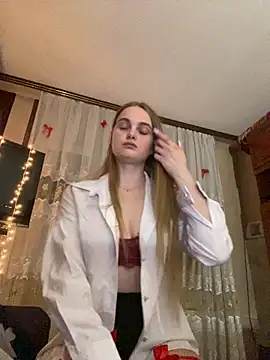 Show modela LunaVey na web-kameri