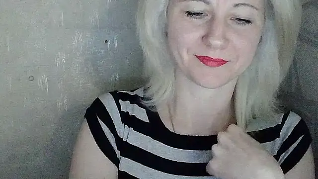 Katerina-Kissa webkamerás műsora