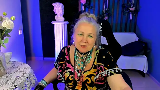 Онлайн чат XXX LilaMaharani